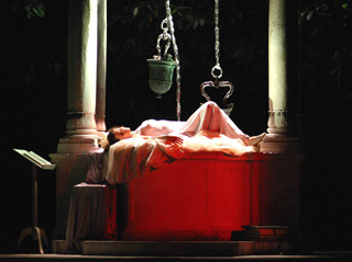 TERESA GUICCIOLI RIEVOCA L'IMMAGINE DI BYRON NEI CHIOSTRI DELLA BIBLIOTECA CLASSENSE