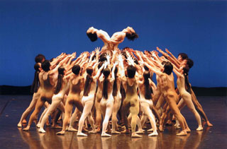 Tokyo Ballet e Sylvie Guillem rinnovano le emozioni del compianto Bjart